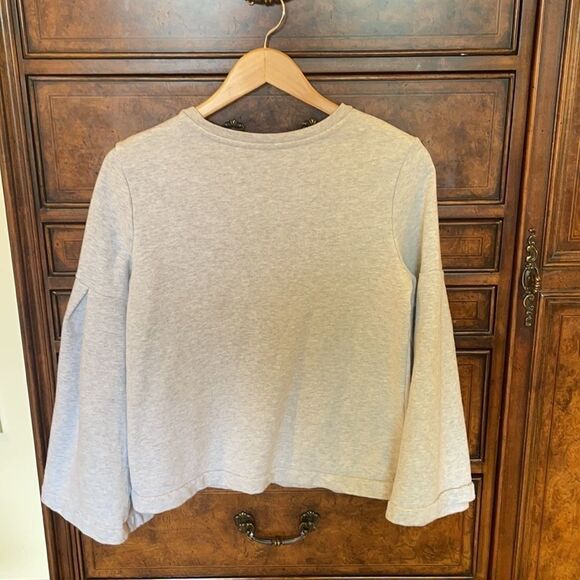 Banana Republic grey sweatshirt with bell sleeves - Picture 6 of 13
